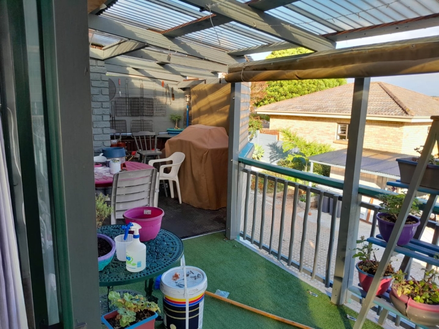 3 Bedroom Property for Sale in Stilbaai Wes Western Cape